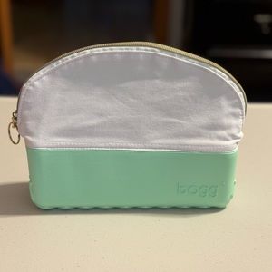 Bogg Bag Beauty and the Bogg cosmetic case (MINT-chip)